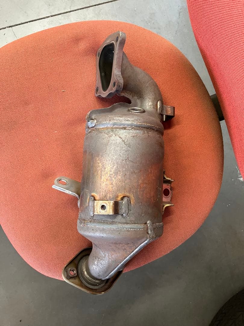 ZC33S 純正触媒 ノーマル キャタライザー