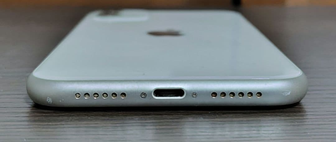 【ジャンク】iPhone11(64GB)ホワイト