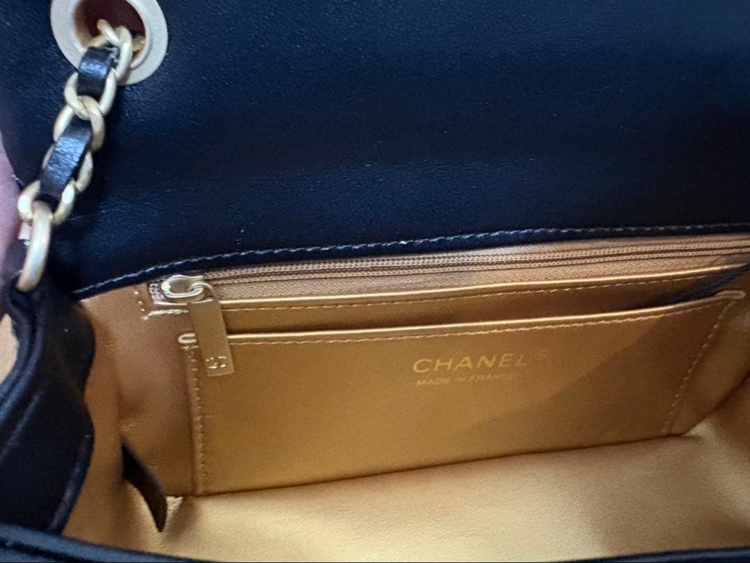 大幅値下げ♪CHANEL MAKEUP キルティングショルダーノベルティ