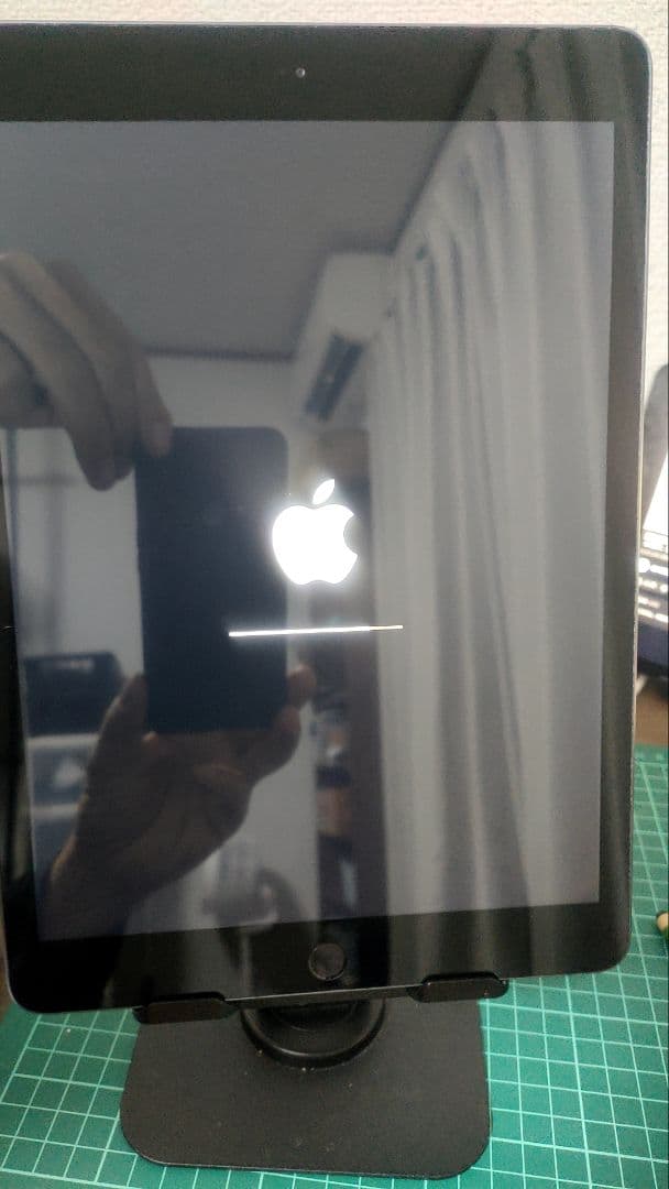 iPad 第7世代 Wi-Fiモデル 128GB スペースグレイ中古品