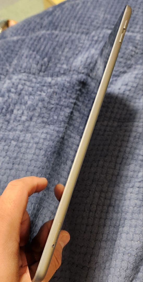 iPad (第6世代) SIMフリー版 32GB