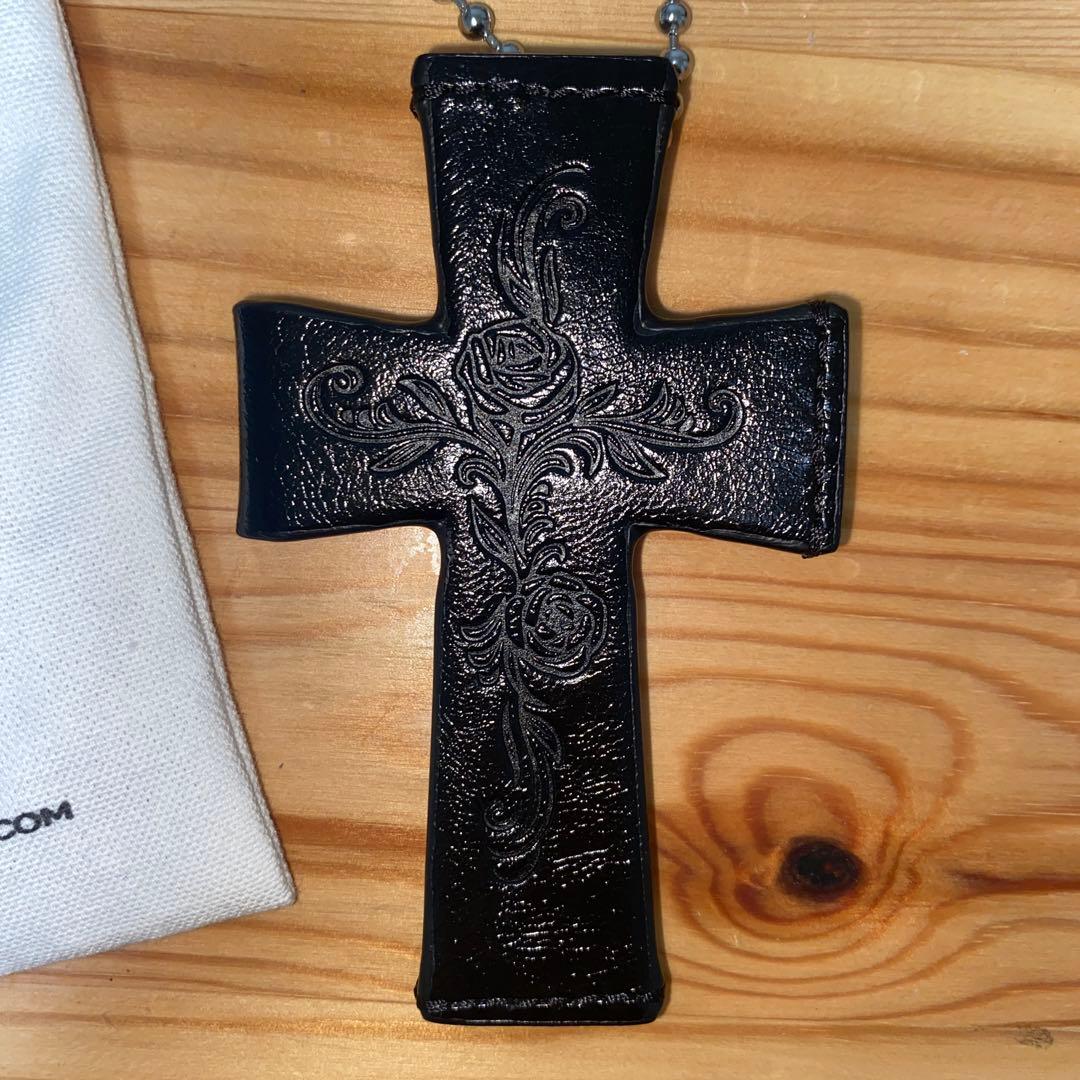 Sculptor Cross Leather Strap Wallet ブラック