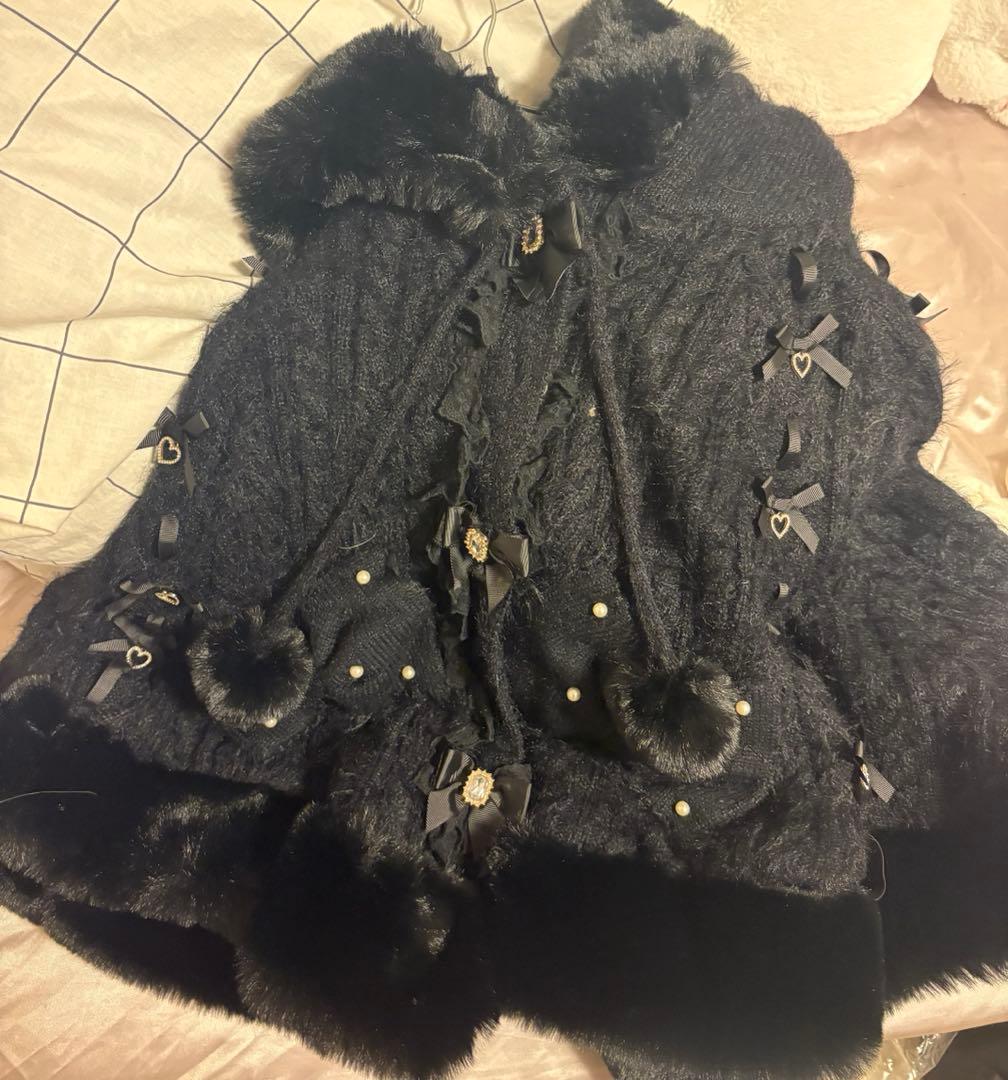 リズリサ リズリサポンポンリボンニットファーポンチョブラックポンチョ 黒