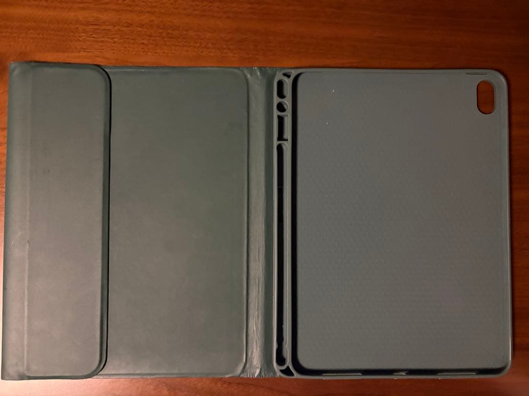 iPad Air 第4世代 スペースグレイ本体64GB Wi-Fi 中古