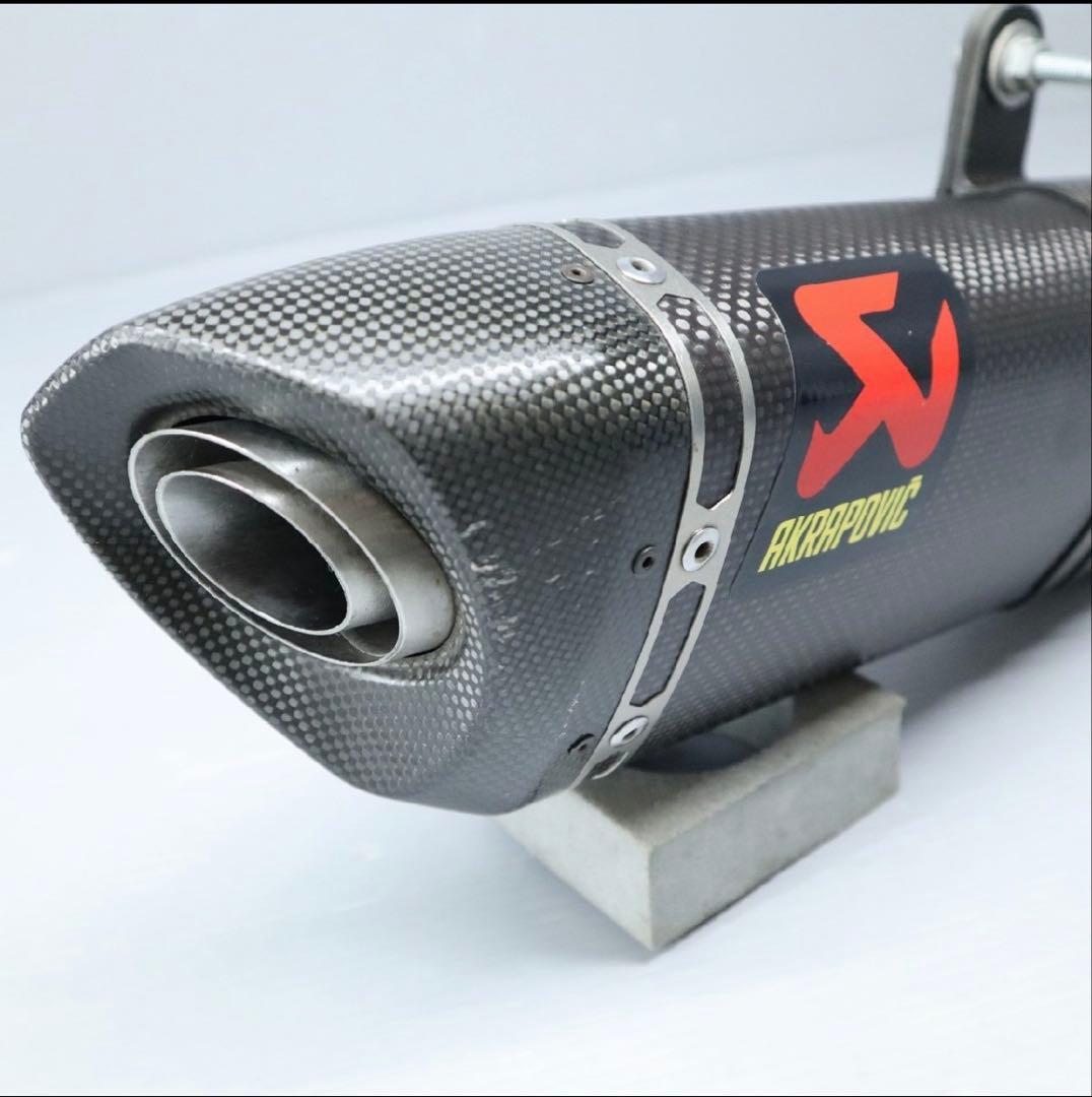 スリップオンマフラー AKRAPOVIC アクラポビッチ