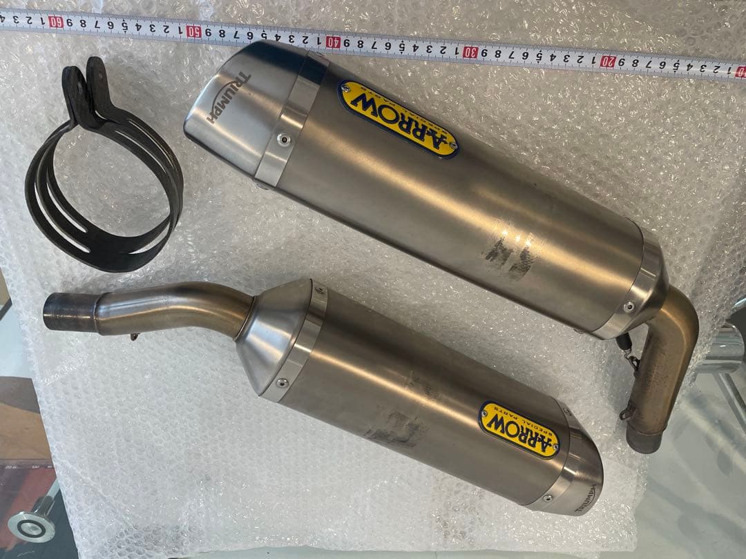 トライアンフ　ストリートトリプル675 マフラー