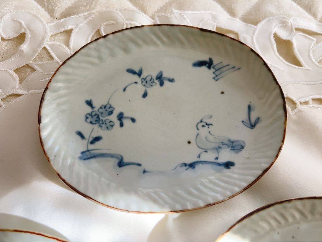 佐藤もも子　青い花と鳥の絵柄の皿 3枚セット