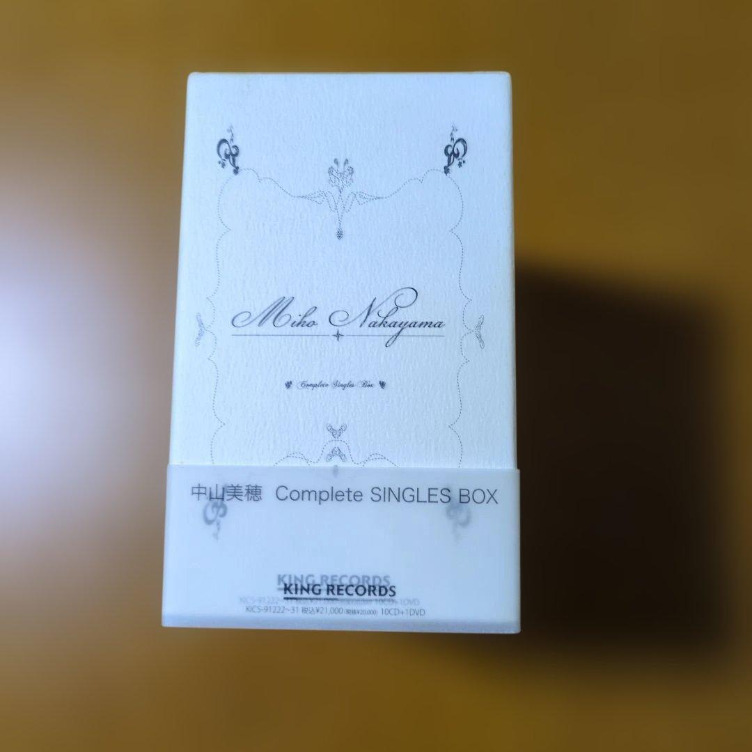 中山美穂 Complete SINGLES BOX 山口百恵ゴールデンアイドル