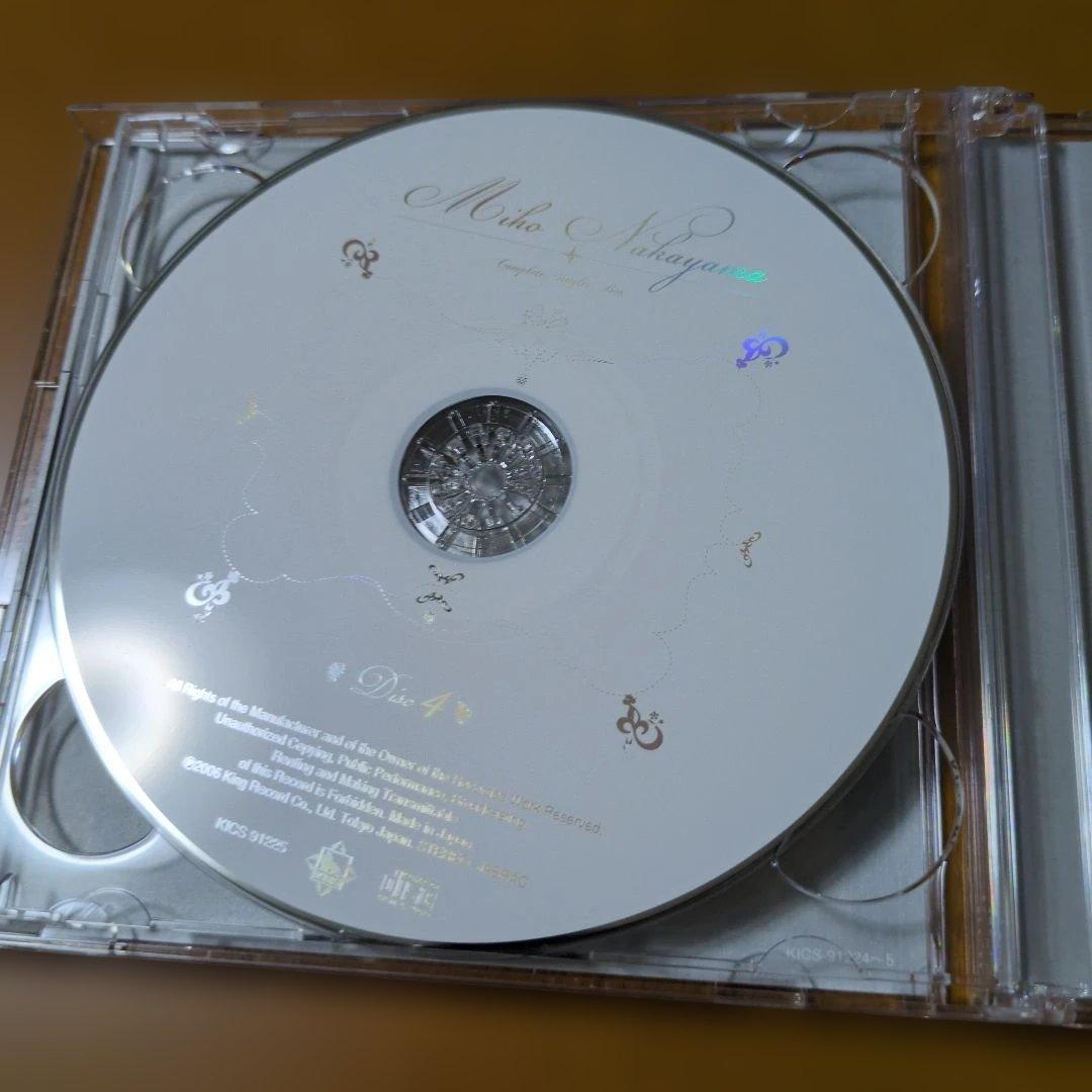 中山美穂 Complete SINGLES BOX 山口百恵ゴールデンアイドル