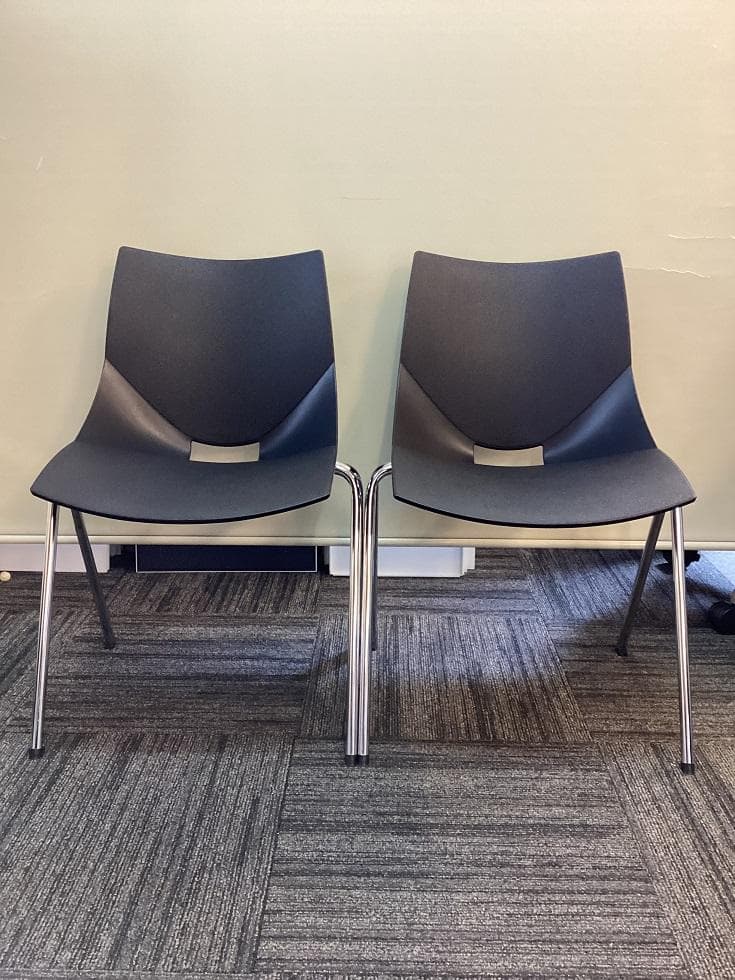 N出品　イタリア製　在庫４脚　２脚セット　コスカチェア　ブラック