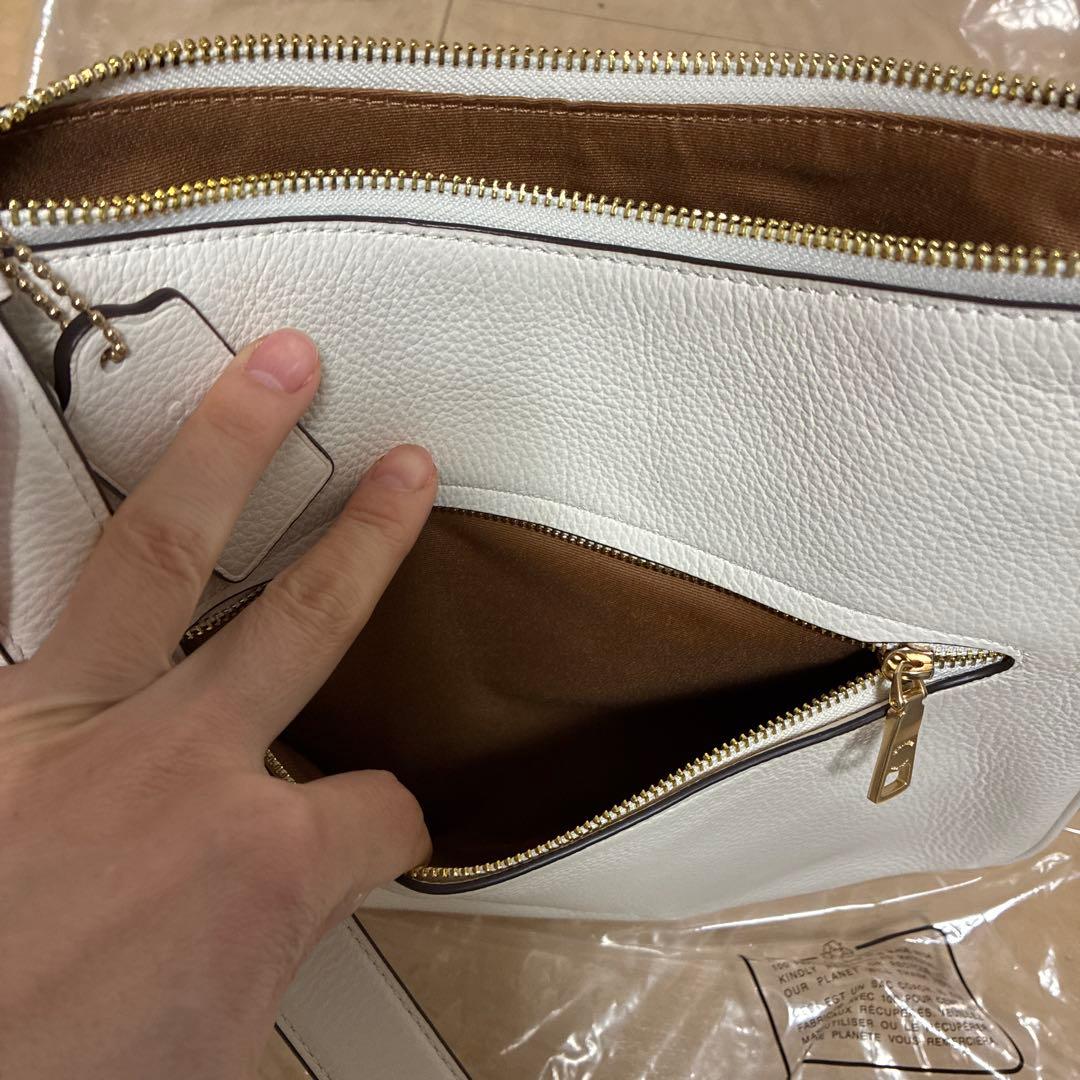 COACH ホワイト ショルダーバッグ