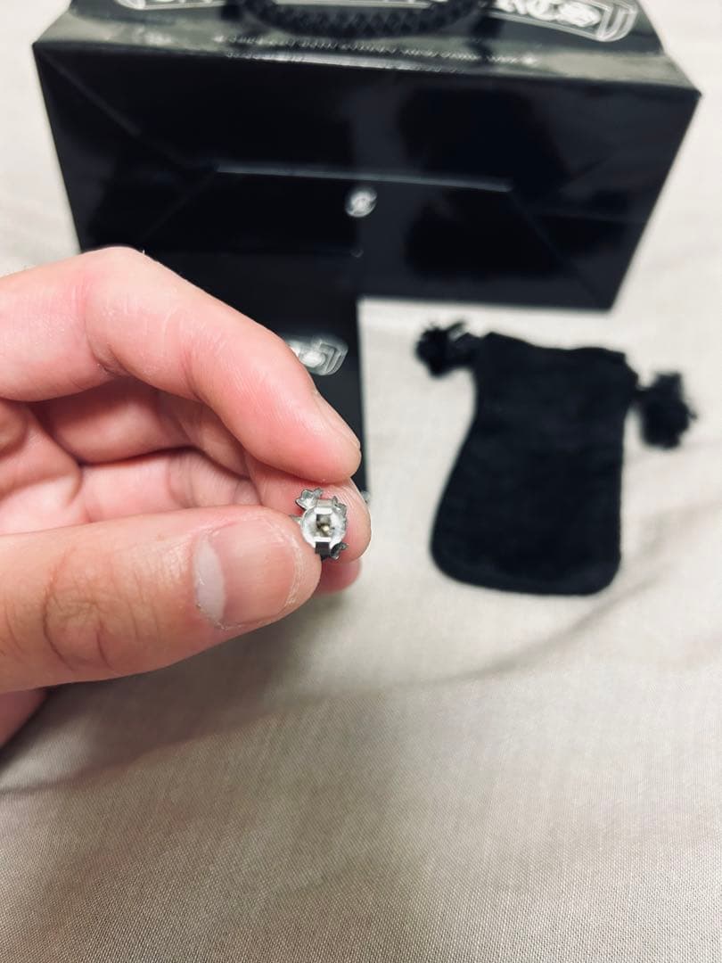 早い者勝ち！クロムハーツシルバークロスピアス