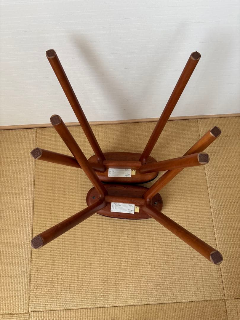 Yuki　楕円形スツール 黒 ワインレッド 2色