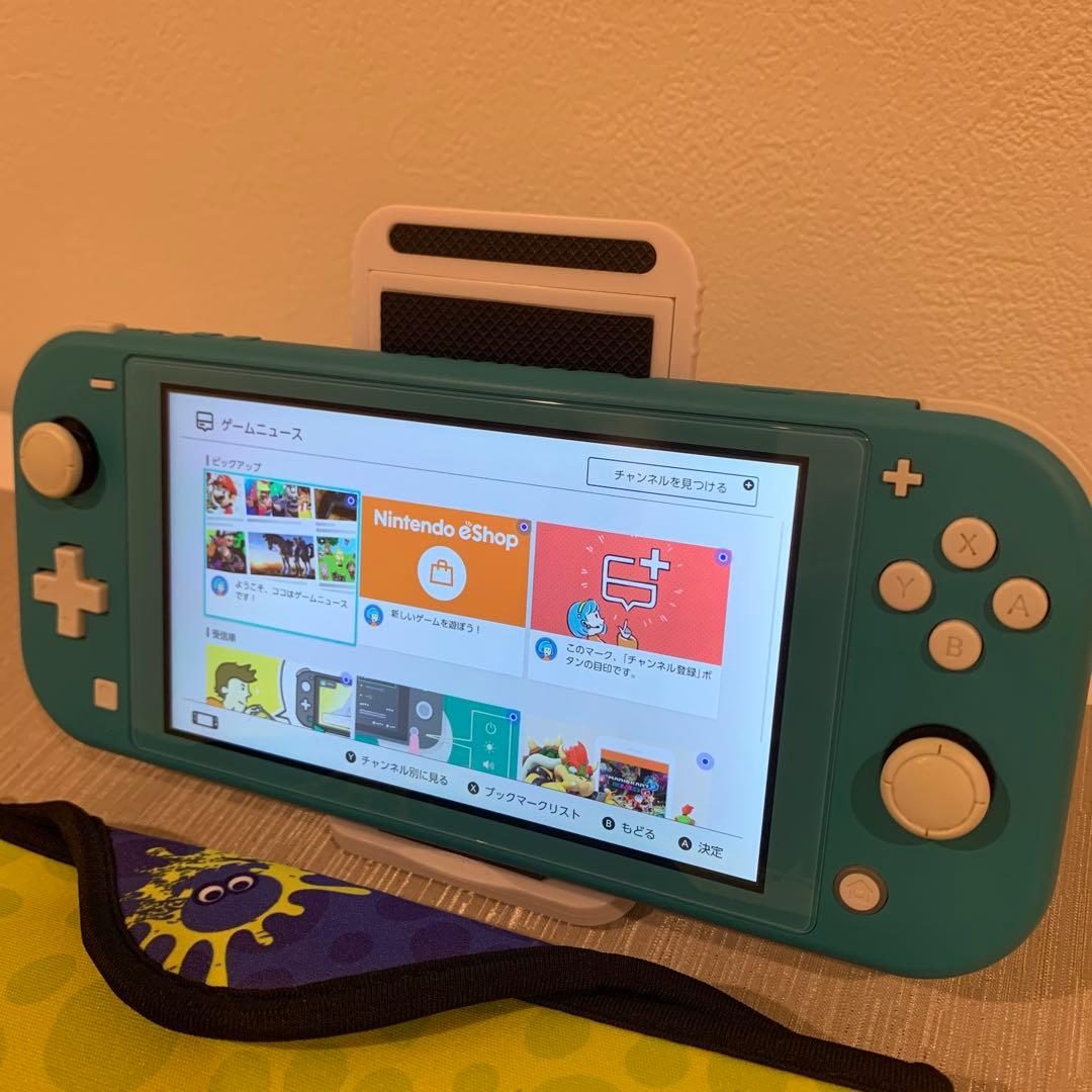 Switchライト　グリーン系　本体　とケース