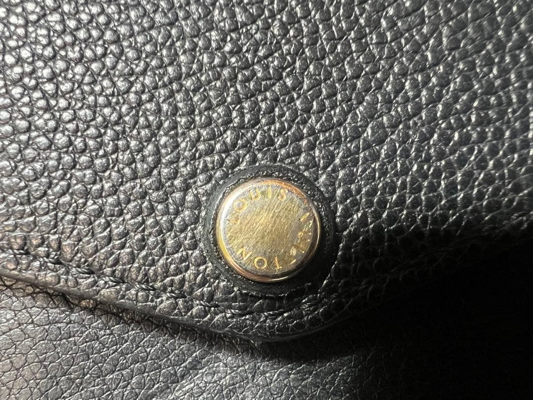 LOUIS VUITTON ブラックレザー 長財布