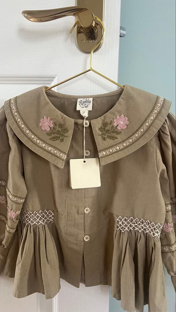 最終値下げApolina kids ブラウス 3-5y