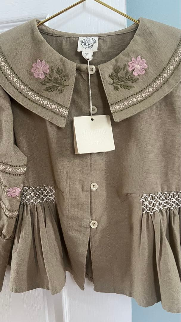 最終値下げApolina kids ブラウス 3-5y