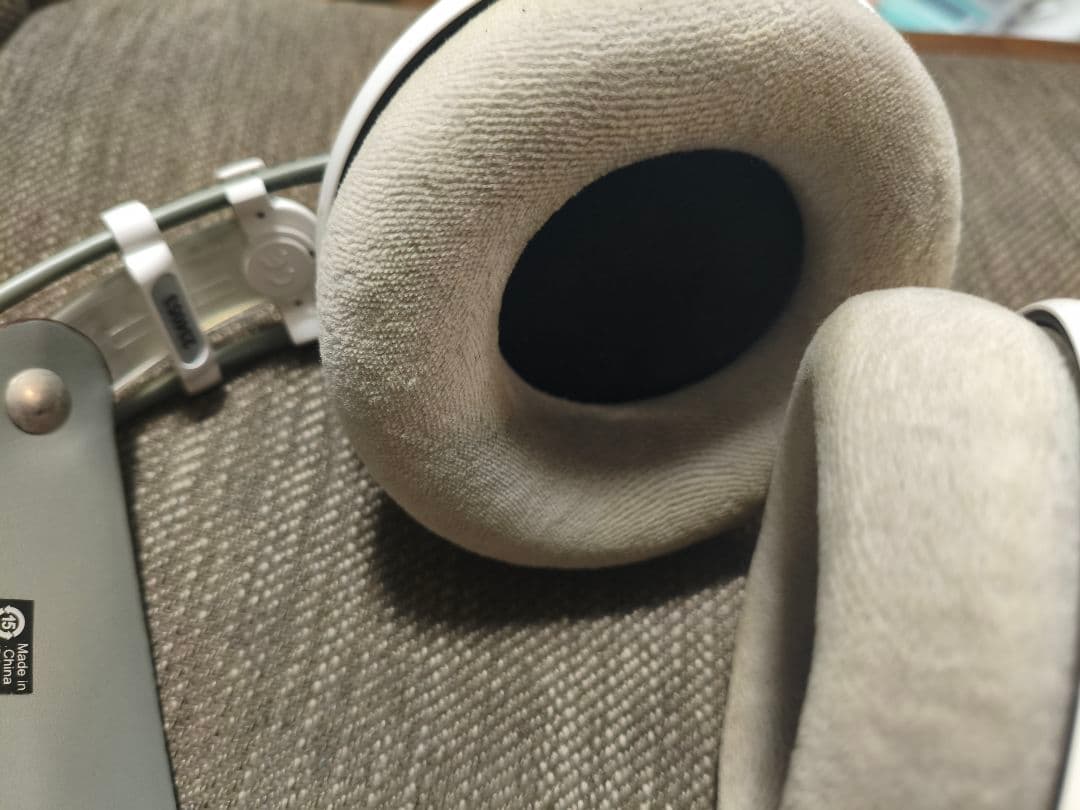 ヘッドホン AKG K701