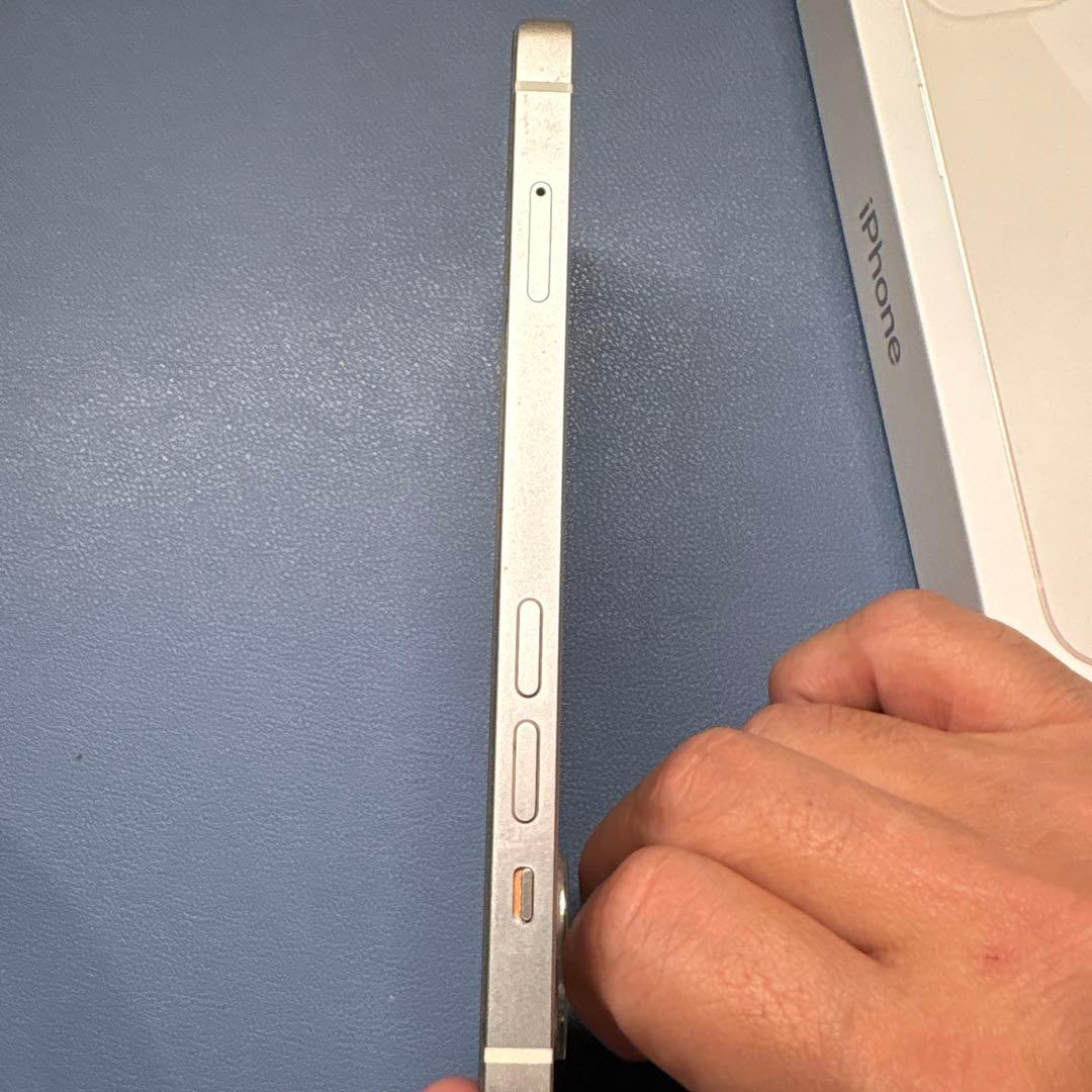 レ*ラ様 iPhone 13 スターライト 256GB バッテリー85%