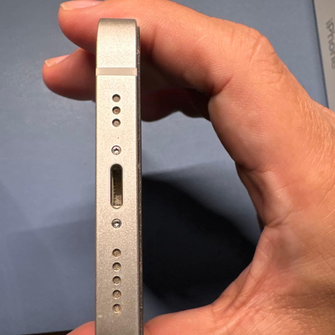 レ*ラ様 iPhone 13 スターライト 256GB バッテリー85%