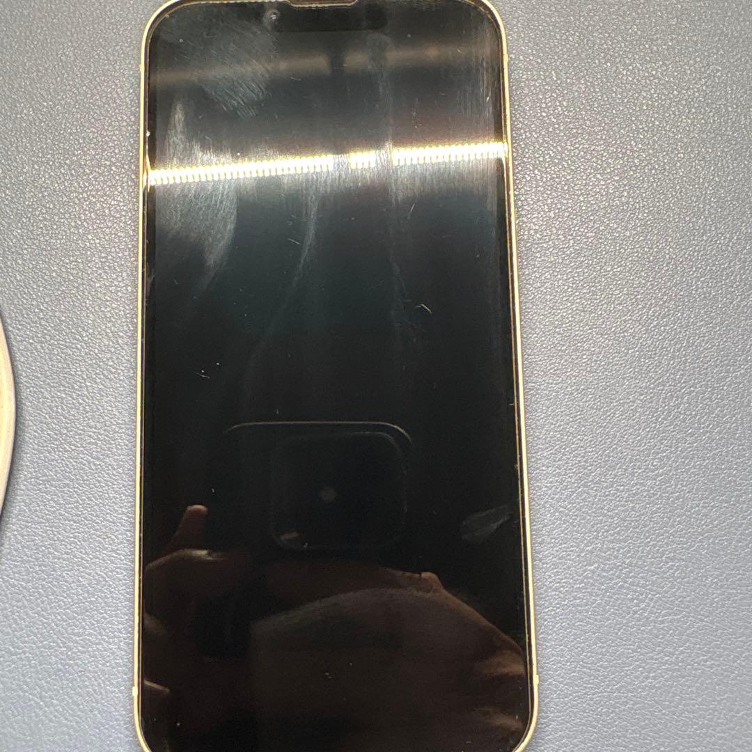 レ*ラ様 iPhone 13 スターライト 256GB バッテリー85%