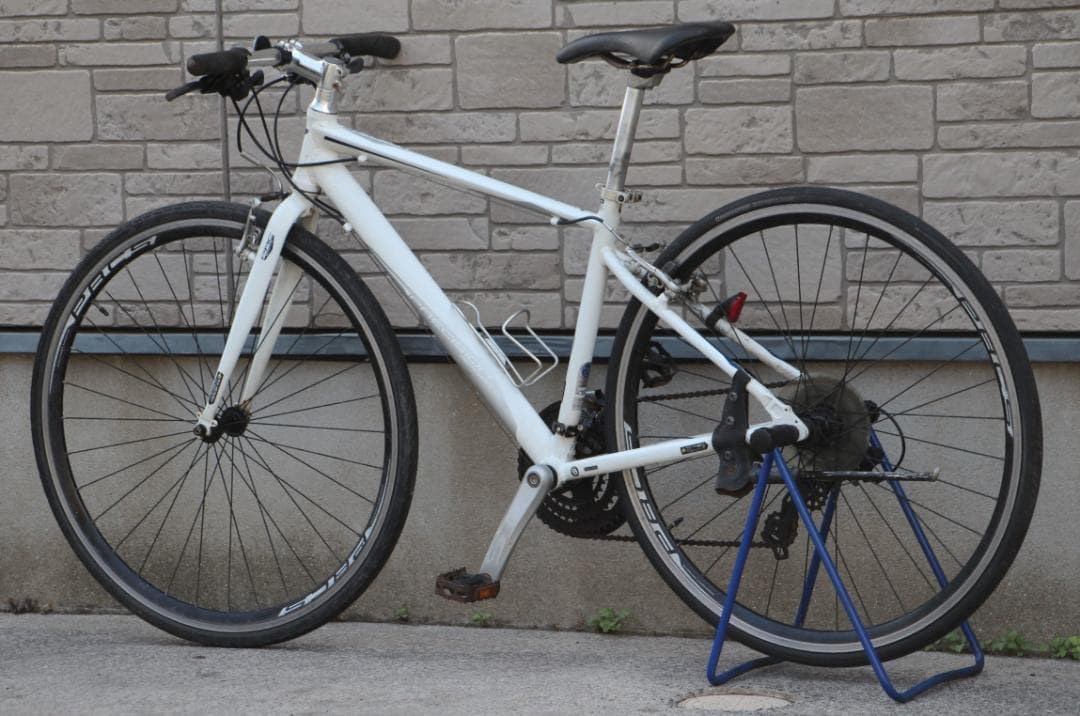 引き取り限定♪プレシジョン♪お手軽クロスバイク♪新生活の通勤通学やレジャーに♪