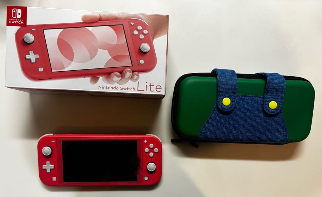 Nintendo Switch Lite コーラル ケース付き