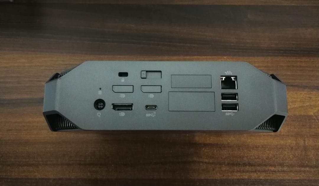 爆速 HP Z2 Mini G4 i7 9700 32GBメモリ 1TB SSD