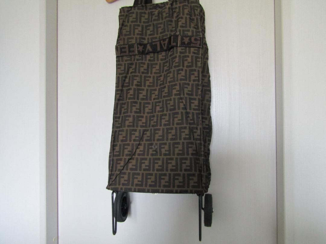 フェンディ（FENDI）　折り畳み　キャリーバッグ