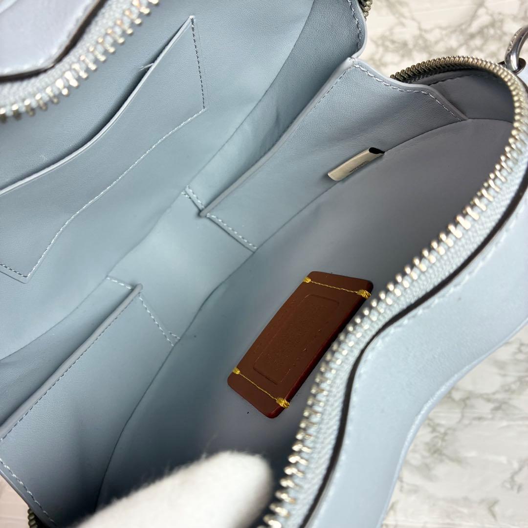 極美品　コーチ ハート クロスボディ キルティング　ショルダーバッグ