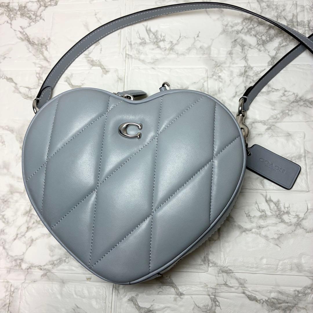 極美品　コーチ ハート クロスボディ キルティング　ショルダーバッグ