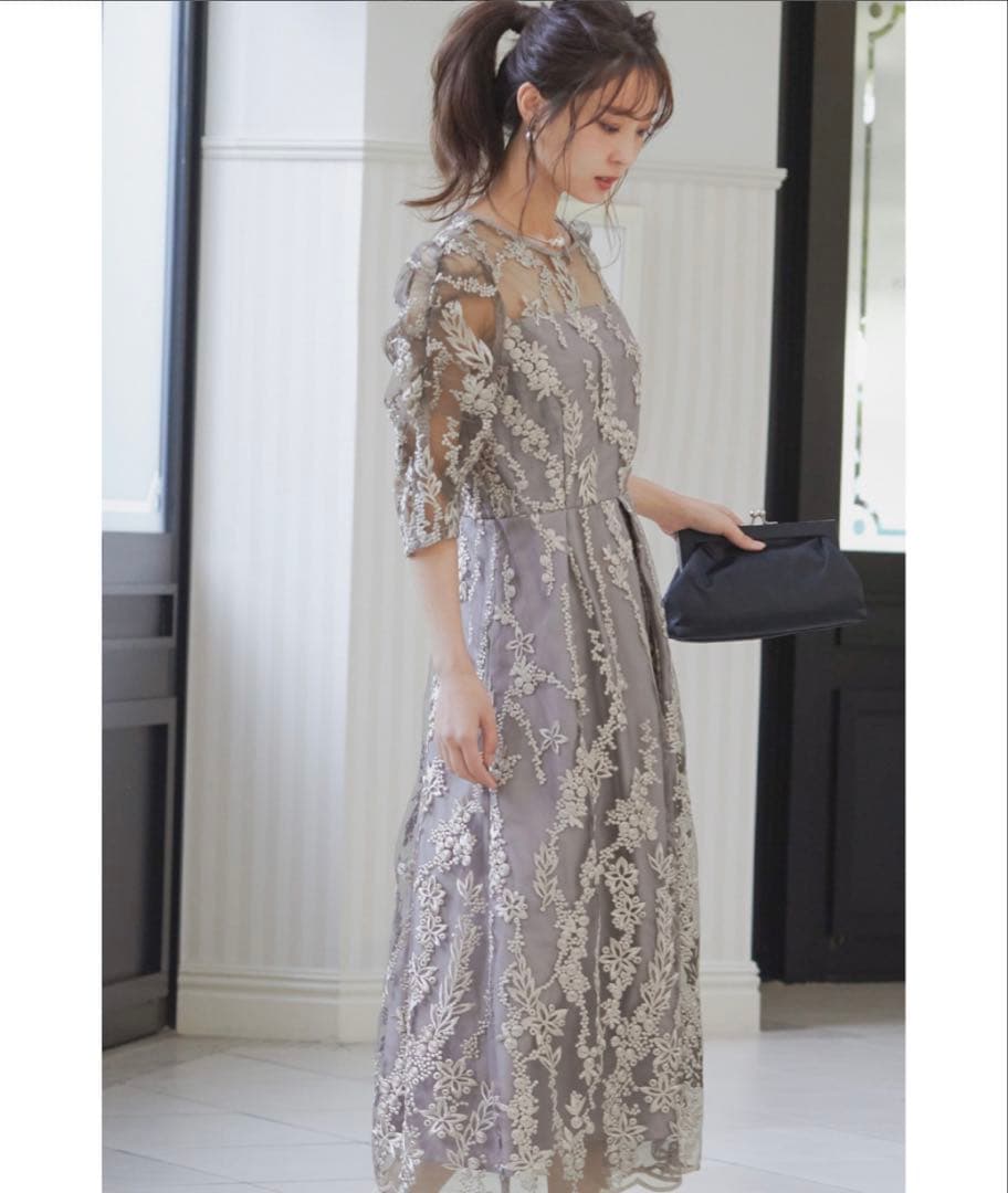 グレー刺繍入りミディ丈ドレス M