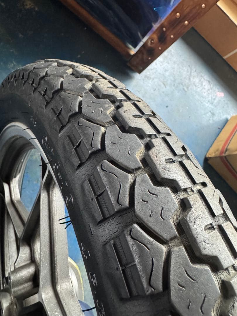 GSX400F 純正　フロント　星キャス　19インチ　ダブルディスク対応