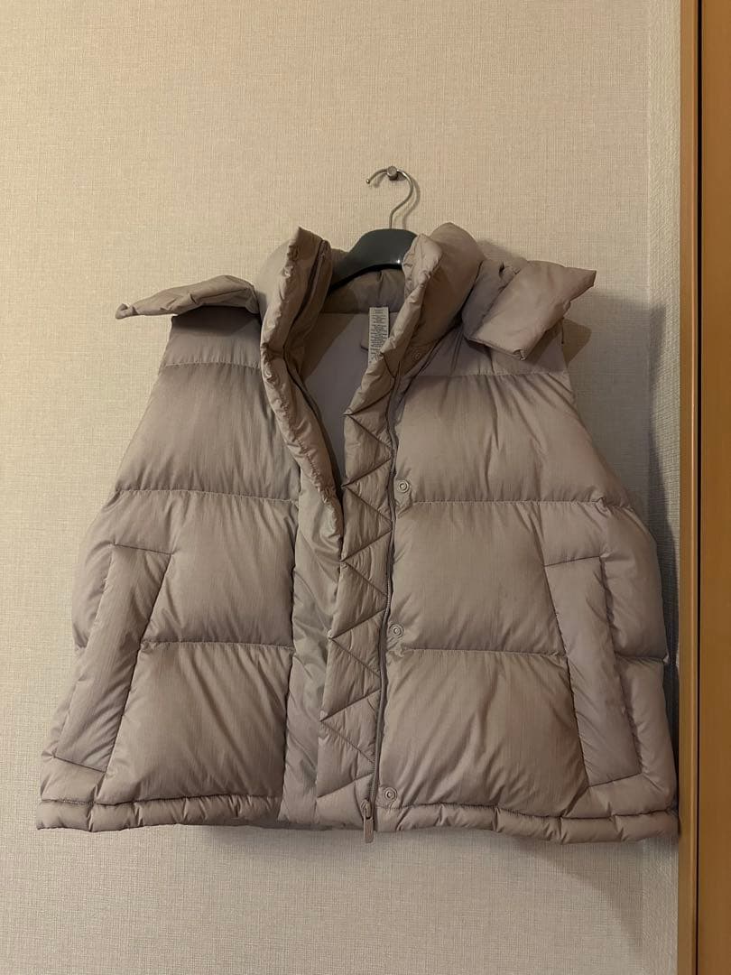Lululemon ベージュ ダウンベスト サイズ8