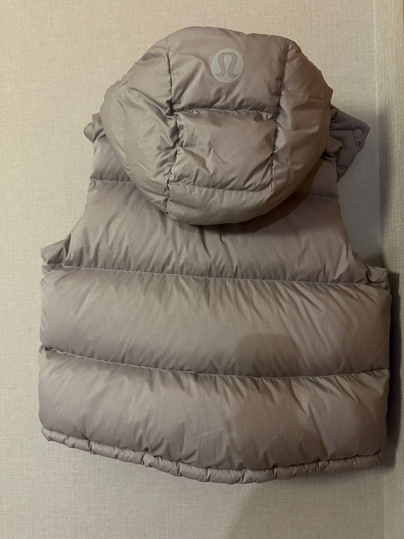 Lululemon ベージュ ダウンベスト サイズ8