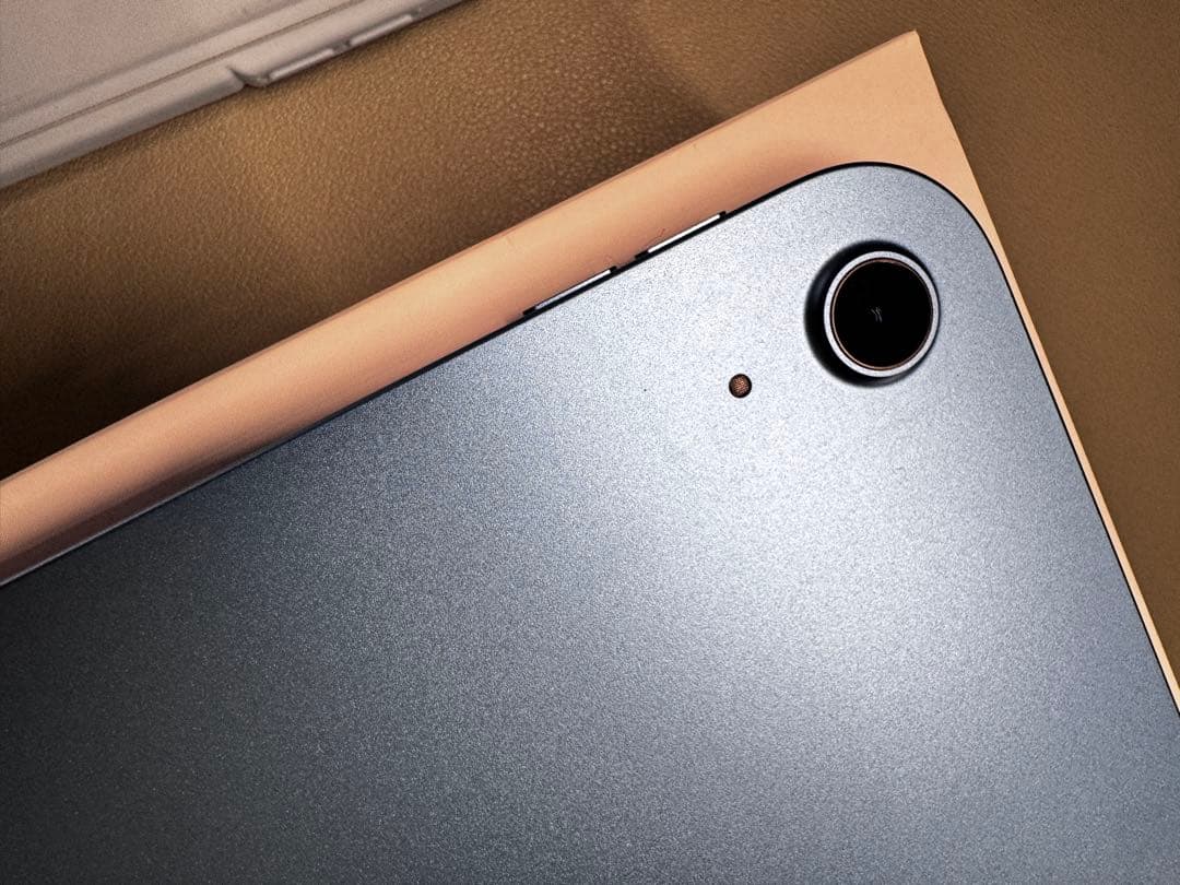 【最新OS•美品】iPad 10 64GB ブルー 電池100% ほぼ未使用