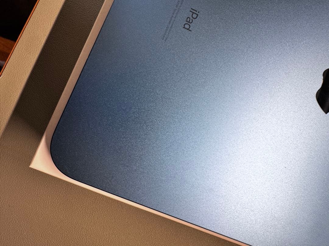 【最新OS•美品】iPad 10 64GB ブルー 電池100% ほぼ未使用