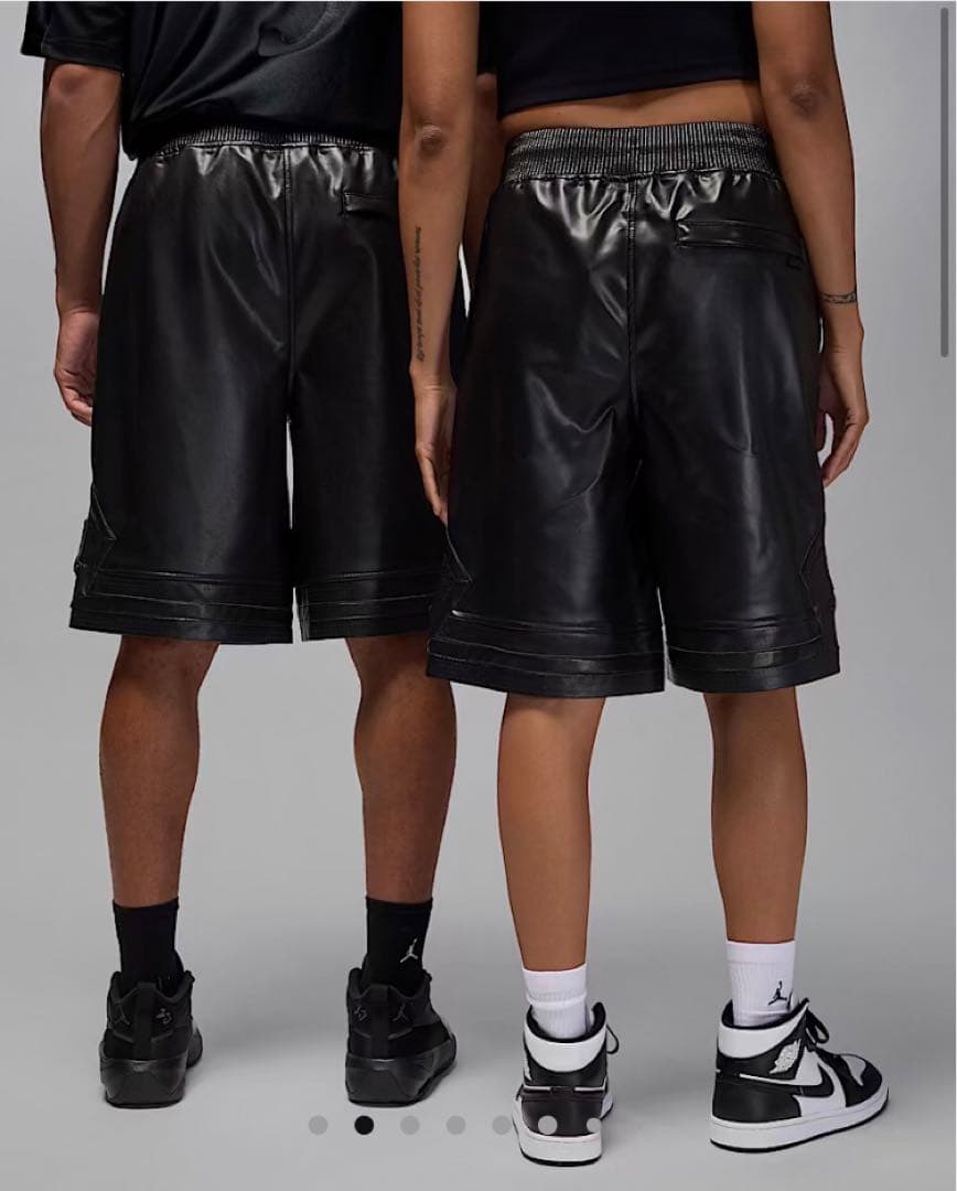 新品　完売品　Air Jordanレザーショートパンツ　サイズS