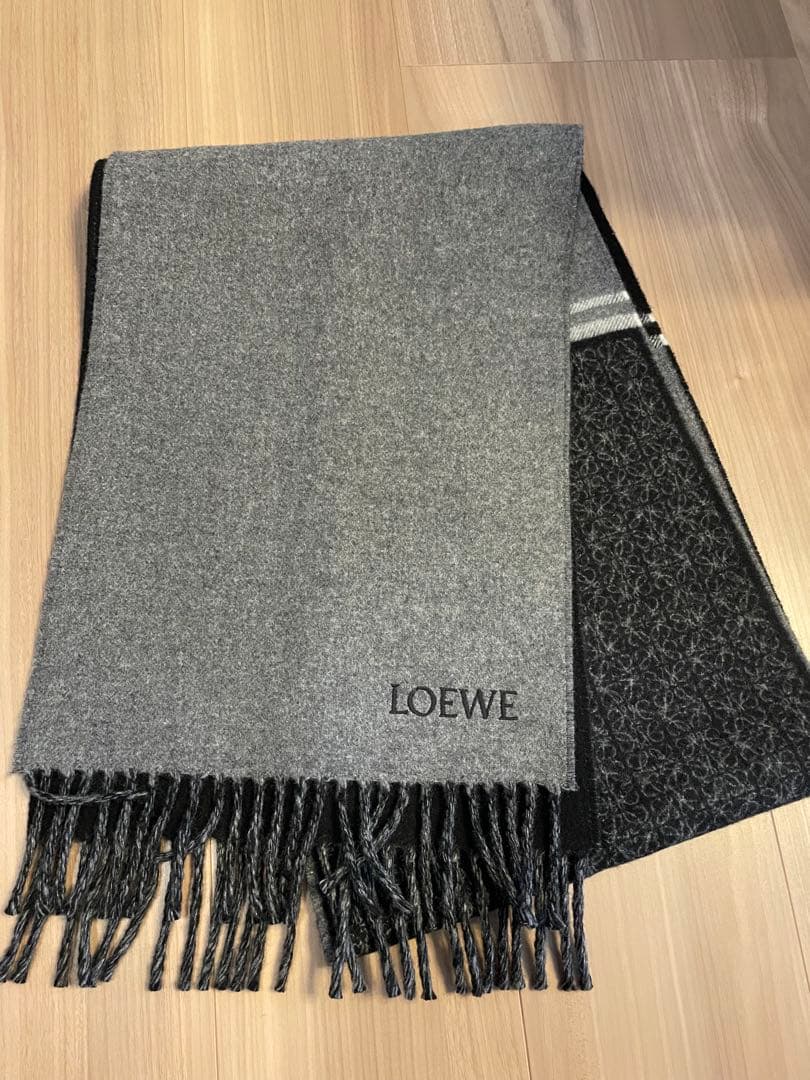 LOEWE リバーシブルマフラー グレー/ブラック