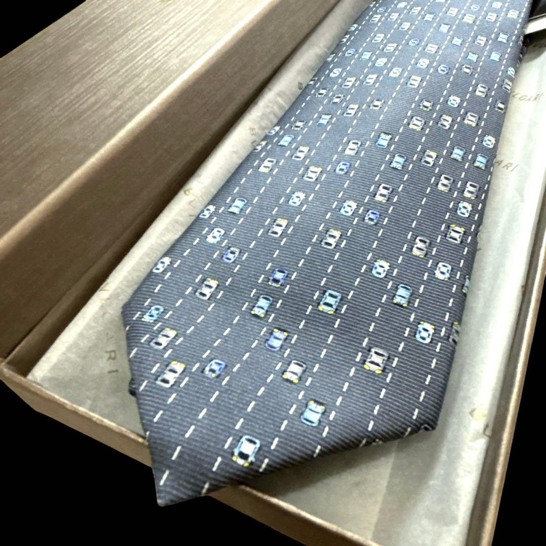 未使用 箱付 BVLGARI ブルガリ ネクタイ 車柄 イベント 年末年始