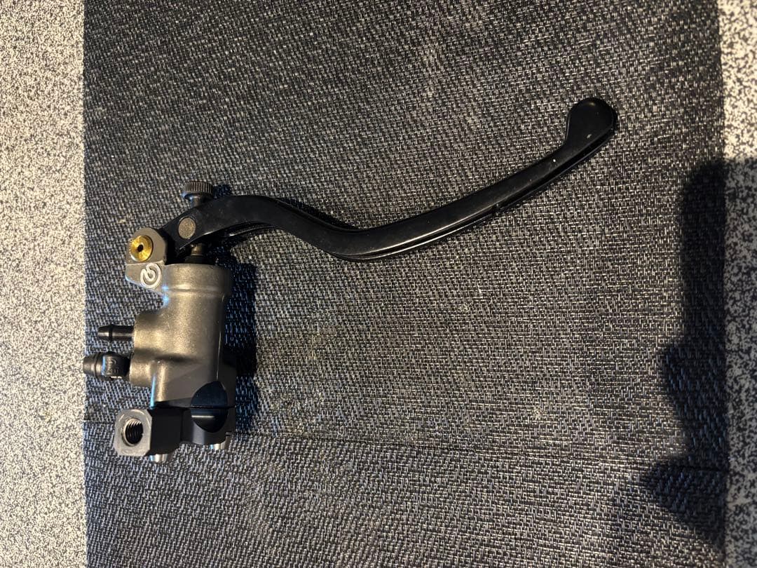 ブレンボ　ラジアル　マスター