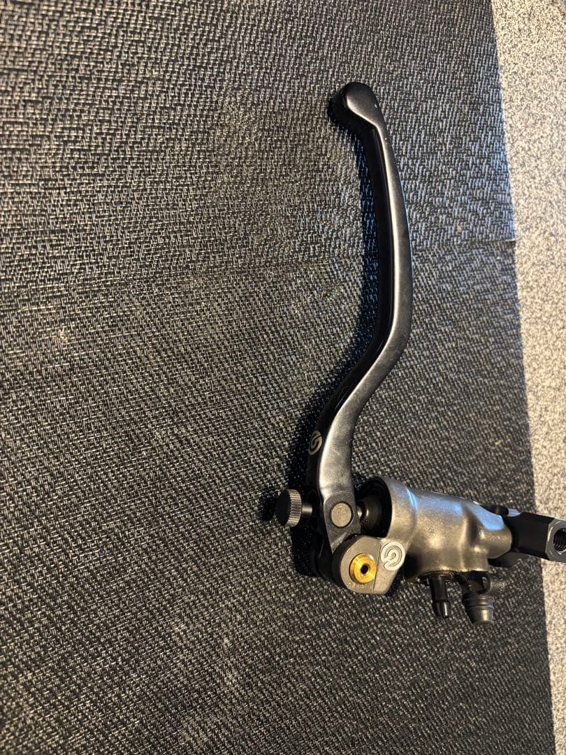 ブレンボ　ラジアル　マスター