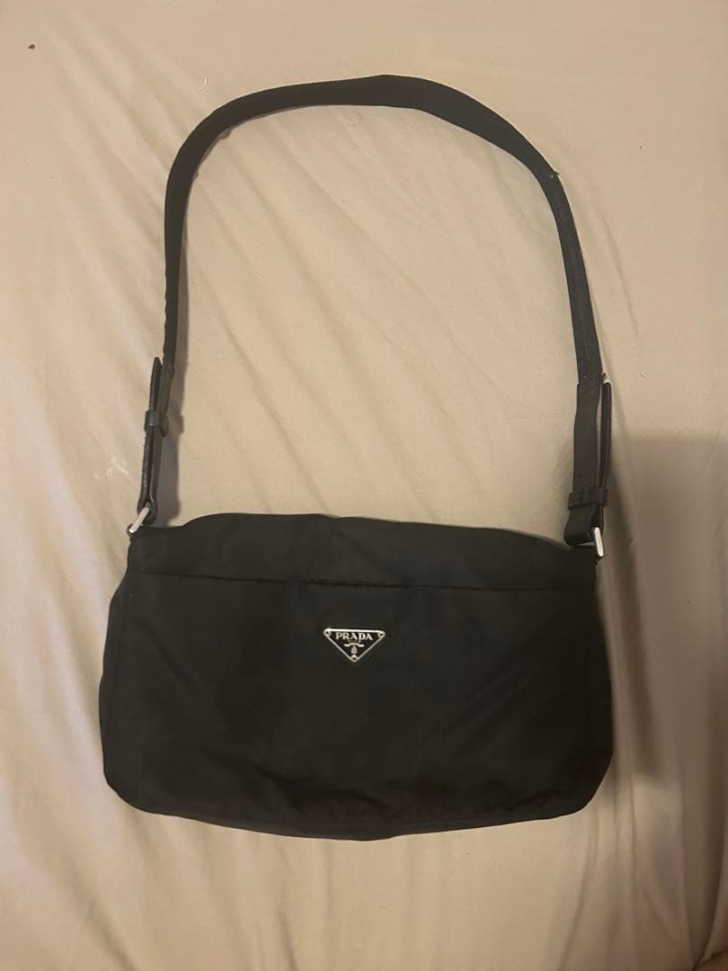 【希少】PRADA ワンショルダーバッグ 三角ロゴ テスート 肩掛け ブラック
