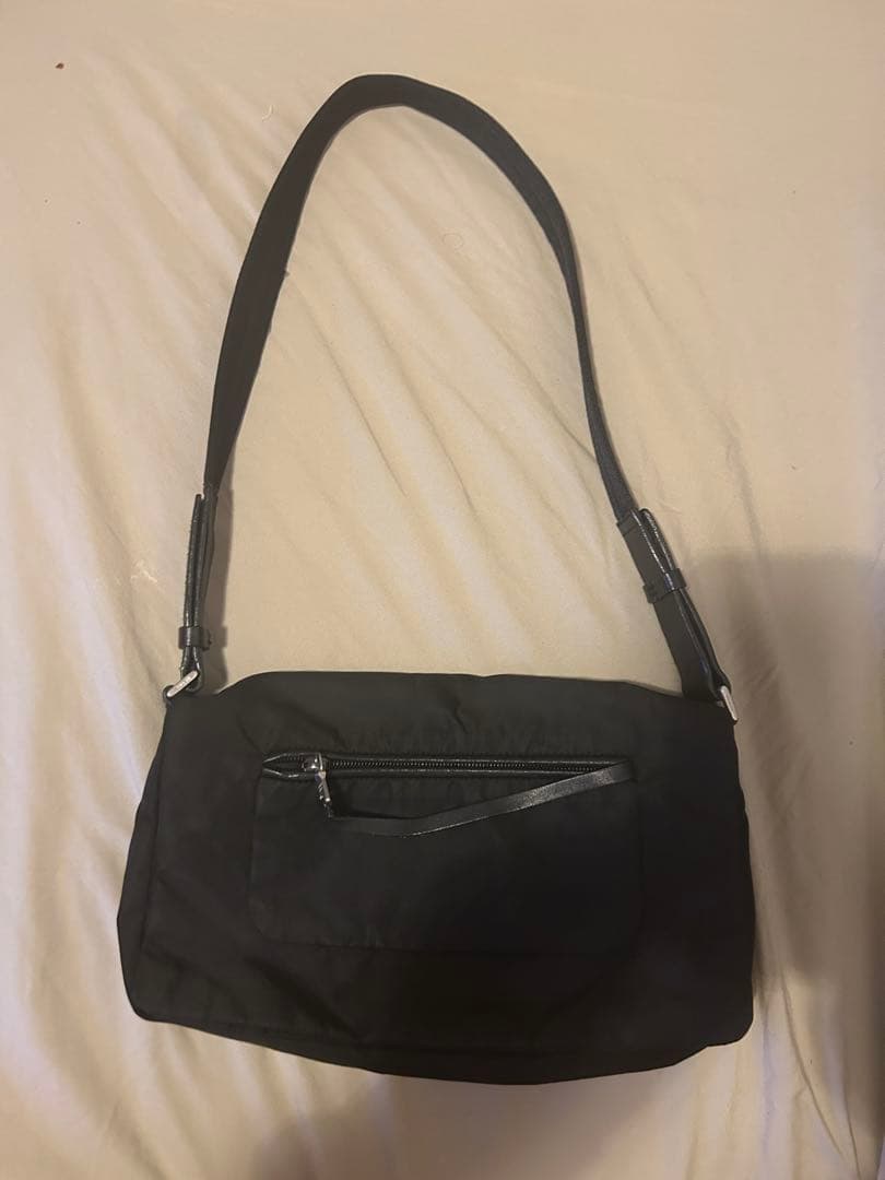 【希少】PRADA ワンショルダーバッグ 三角ロゴ テスート 肩掛け ブラック