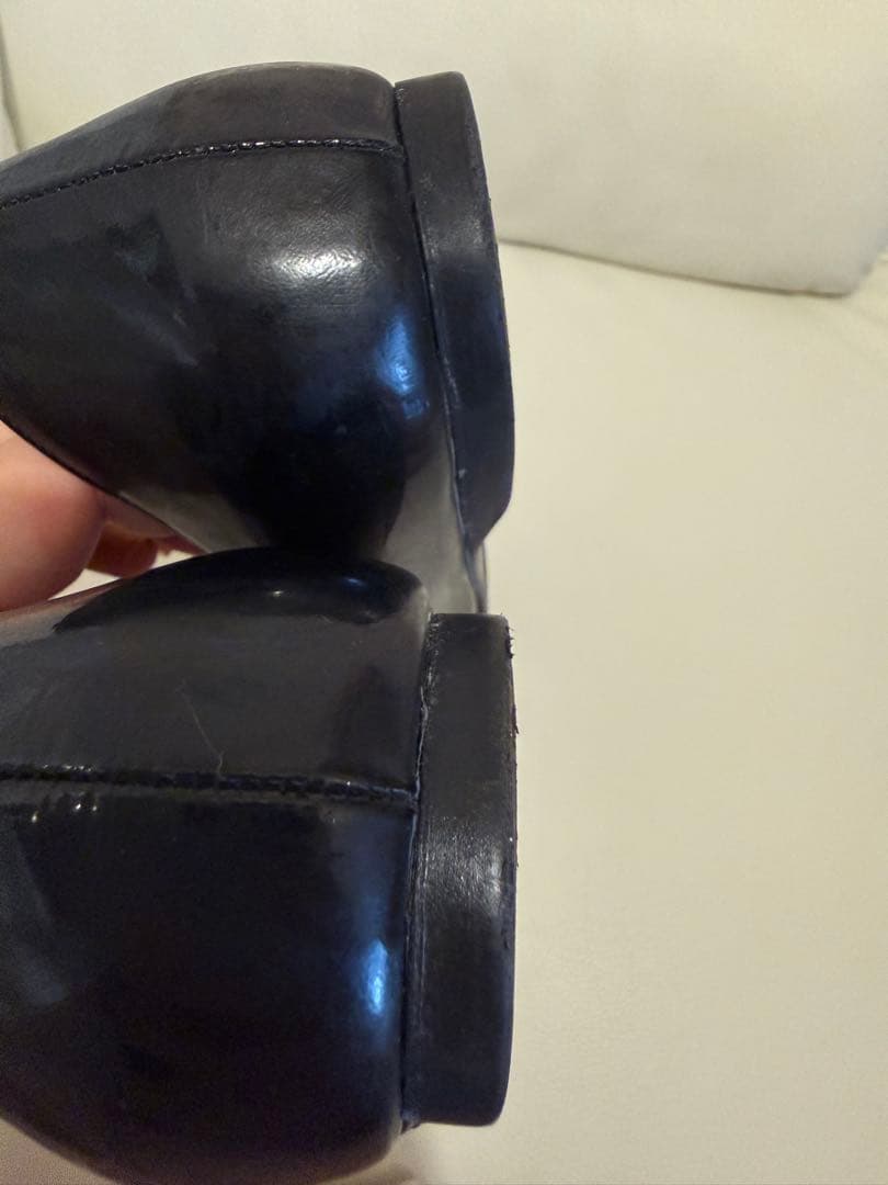 フェラガモ ヴァリナ バレエシューズ ヴァラ リボン エナメル ブラック