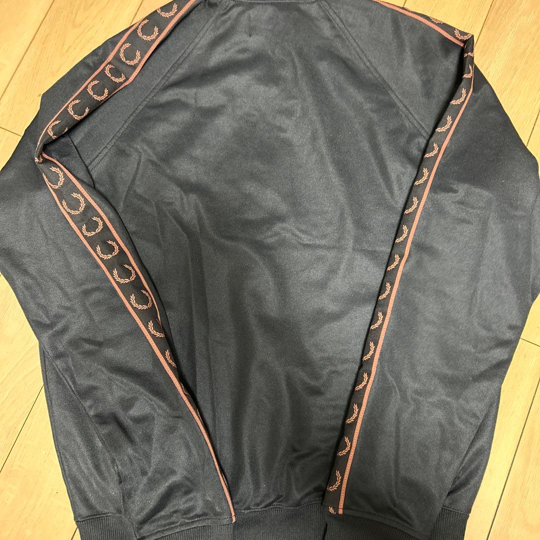 美品　FRED PERRY/フレッドペリートラックジャケット