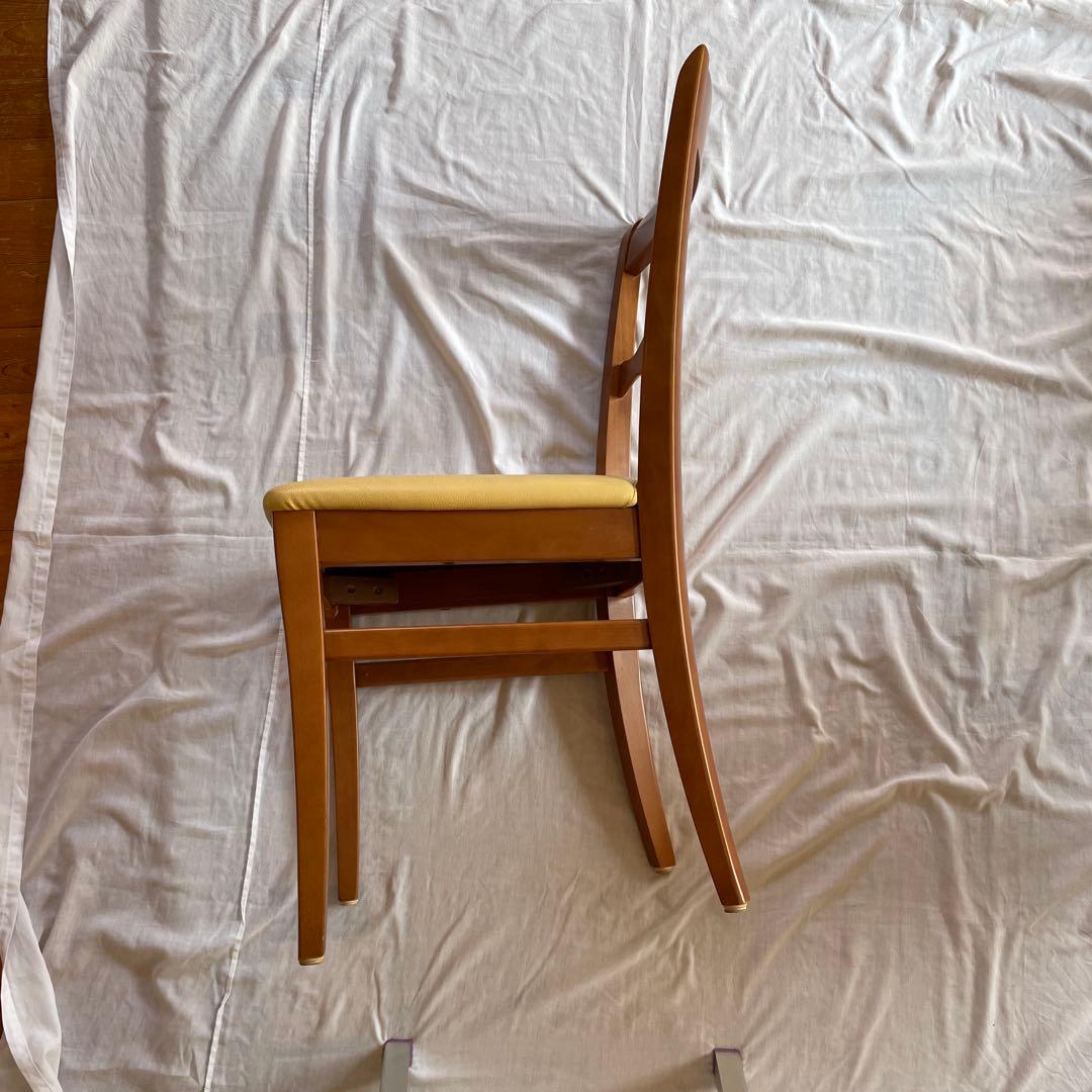 カリモク　ダイニングテーブル用の椅子（二脚）その二（送料込み）