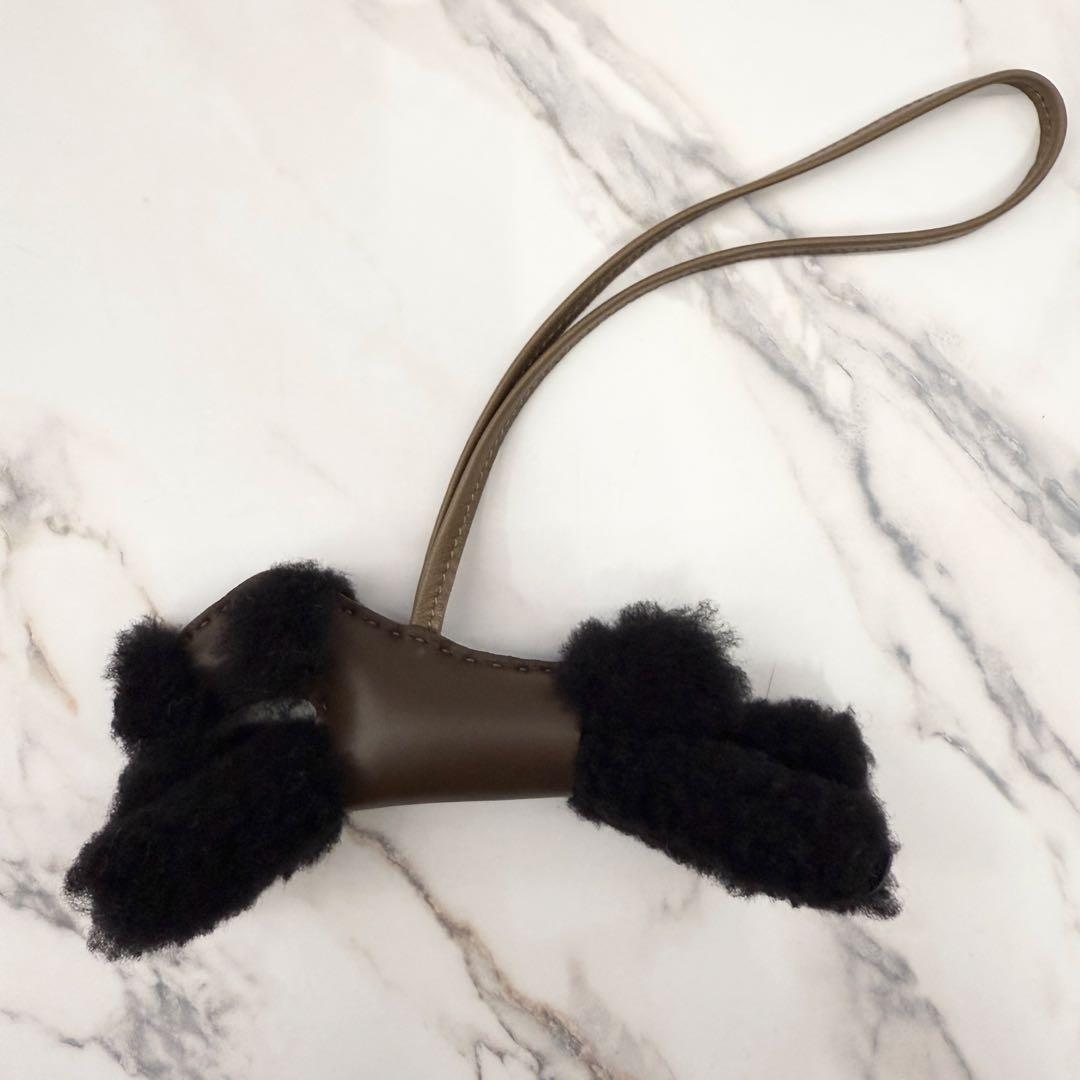 【新品未使用】エルメス バディ チャーム ブラック×ショコラ W刻印