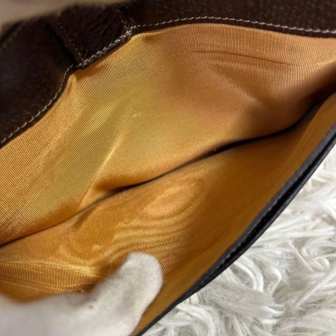 GUCCI GGスプリーム　レザー　ポーチ　セカンドバッグ　クラッチバッグ