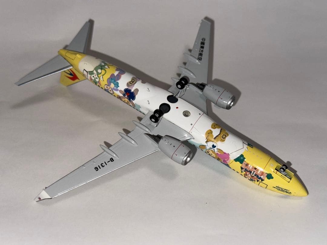 中国東方航空 B738 1/200